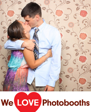 Windows on the Water at Surfrider Beach Club Photo Booth Image