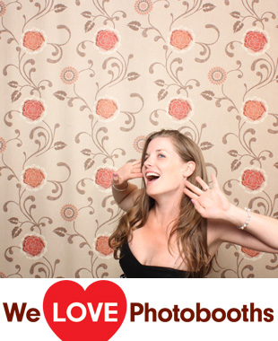 Windows on the Water at Surfrider Beach Club Photo Booth Image